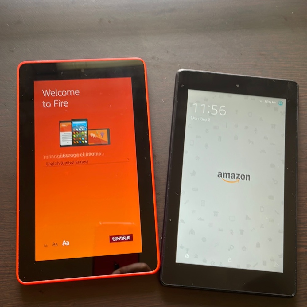 2 Tablets Red/Black